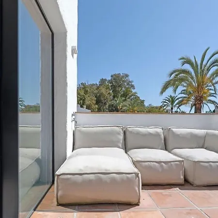 Lejlighed Stylish 1 Bedroom In Puerto Banus *