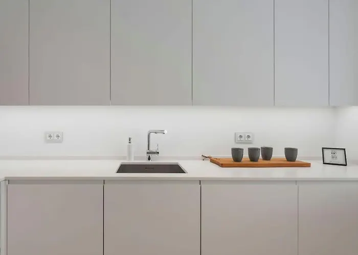 Stylish 1 Bedroom In Puerto Banus *