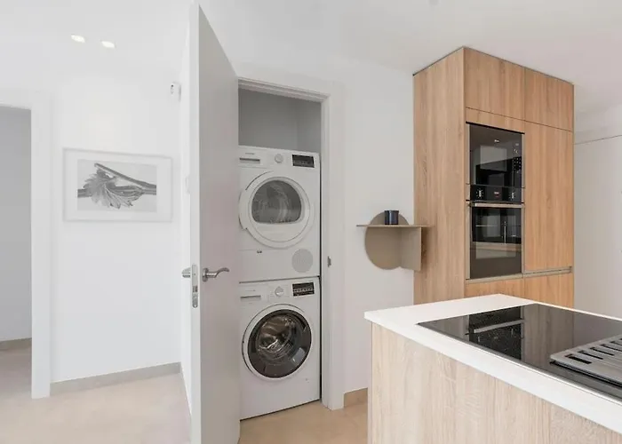 Stylish 1 Bedroom In Puerto Banus דירה *