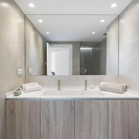 Stylish 1 Bedroom In Puerto Banus Lägenhet *