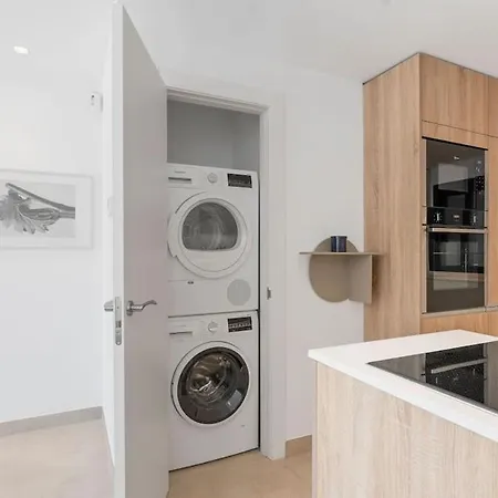 Stylish 1 Bedroom In Puerto Banus Lägenhet *